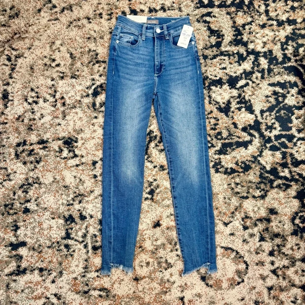 NWT DL1961 ‘Farrow’ Cropped High Rise Instasculpt Skinny Jeans in “Portage” 23